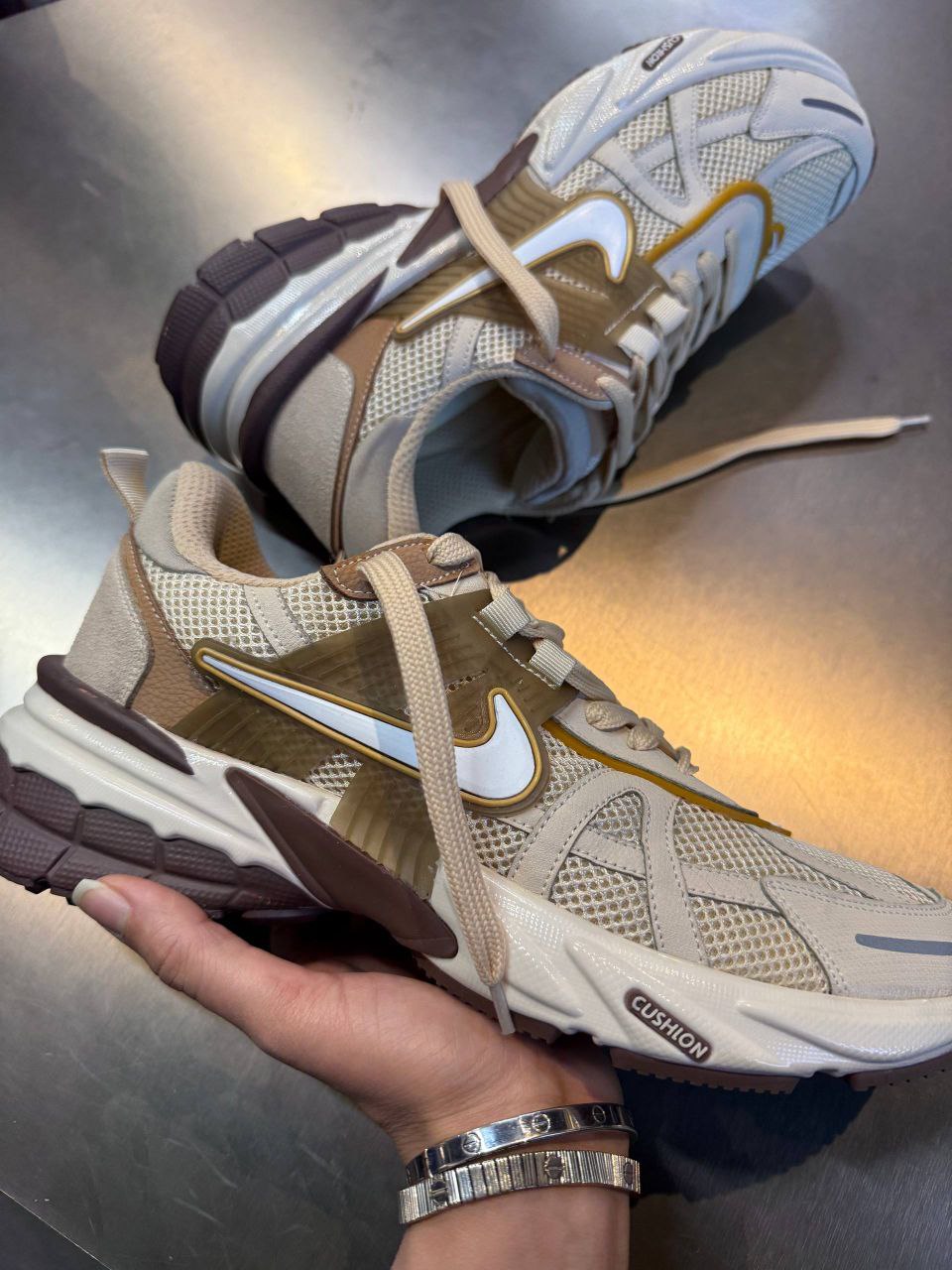 IMAGE 1404-09-26 13:56:19 کتونی nike v2k کد 1856952 - Image 1