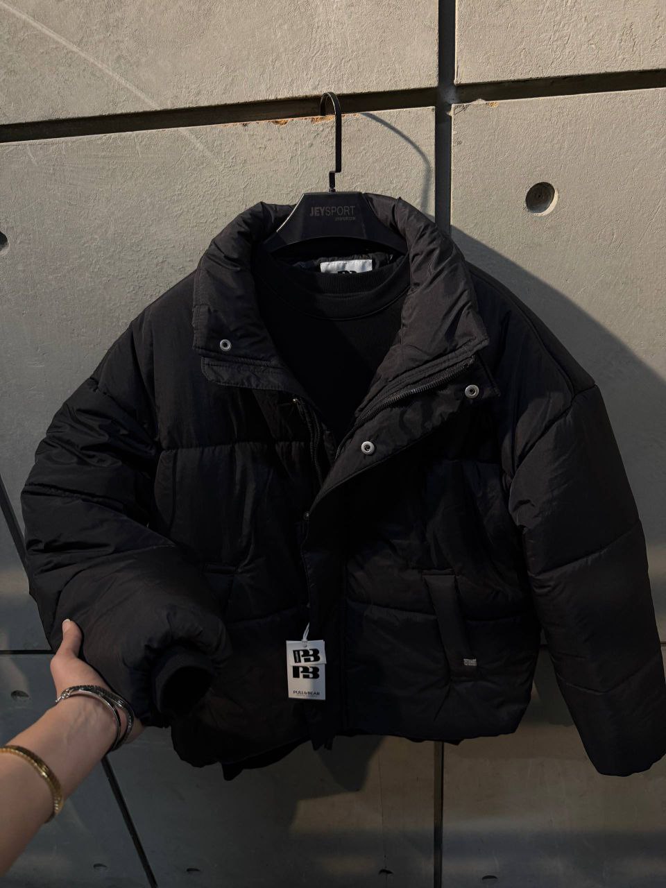 photo_5898010650817006340_y کاپشن pull and bear کد 0723503 - Image 1