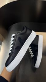 کتونی V new کد 1856959